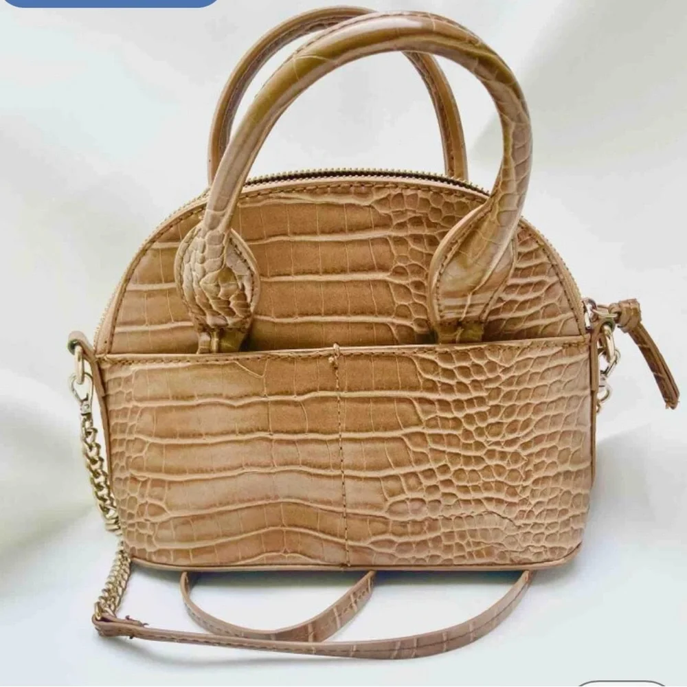 Zara Elegant Tan Crocodile-Embossed Handbag - Picture 3 of 14